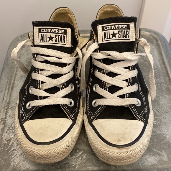 Converse shoes - Picture 7 of 7